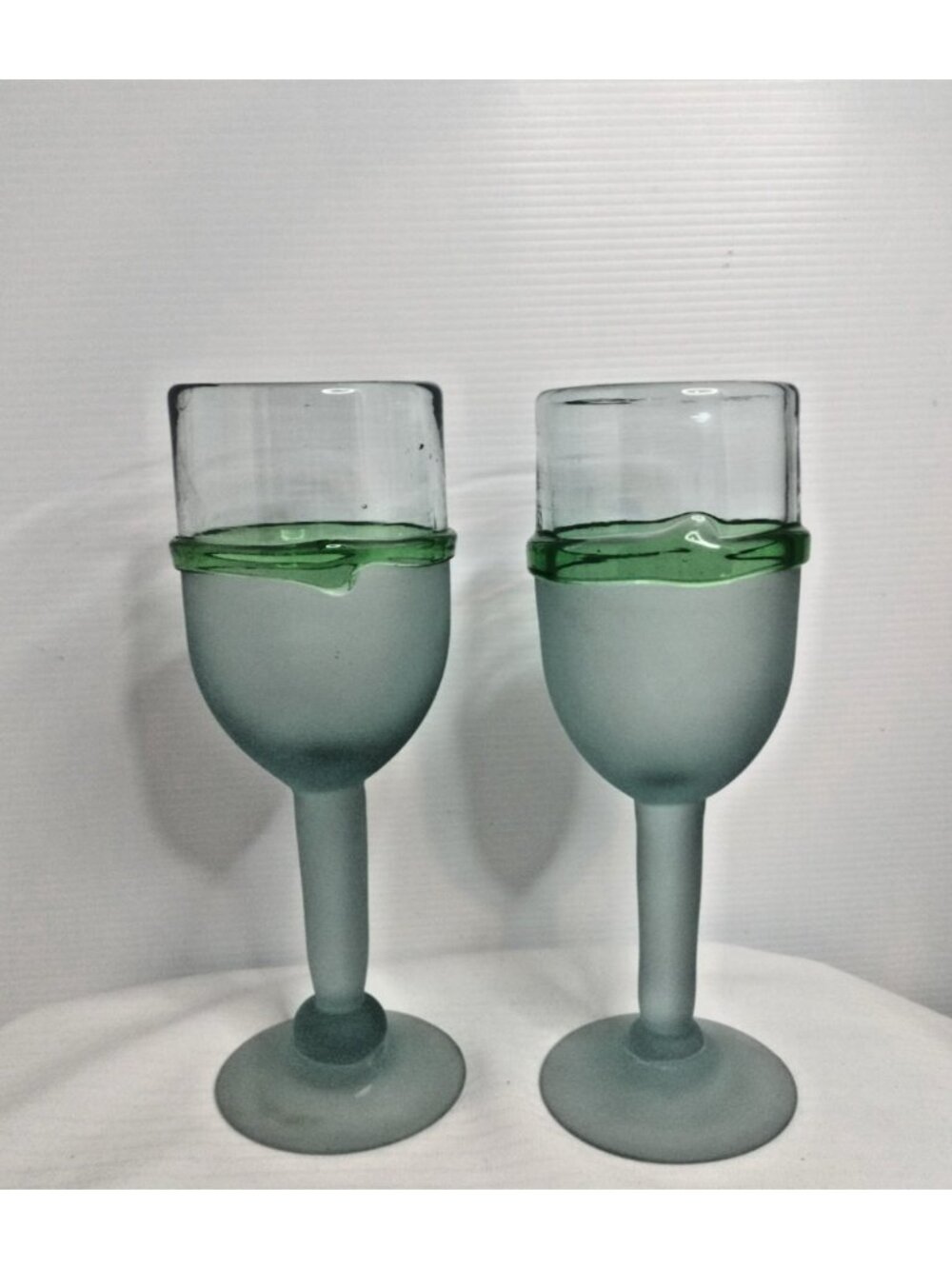 Hand Blown Mexican Art Glass Frosted w/ Raised Green Band Set Of 2 Wine Glasses